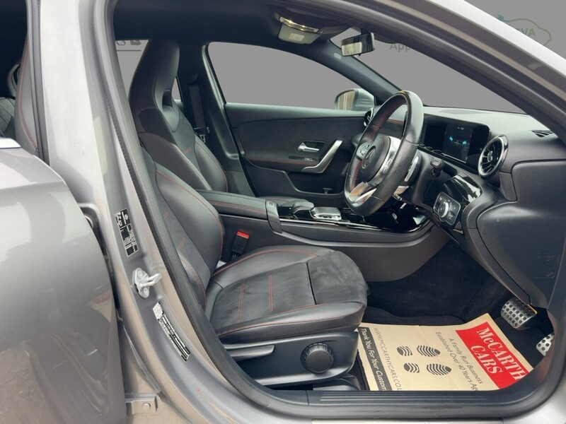 Mercedes-Benz A200 1.3 AMG LINE HATCHBACK 5DR PETROL 7G-DCT AUTO SAT NAV BLUETOOTH DAB STEREO PARKING AIDS JUST 2 OWNERS SAME OWNER FOR 3 YEARS ONLY 51000 MILES SH 72-74 Mitcham Road