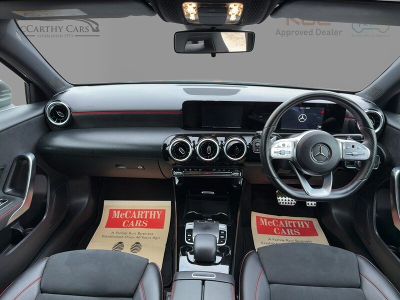 Mercedes-Benz A200 1.3 AMG LINE HATCHBACK 5DR PETROL 7G-DCT AUTO SAT NAV BLUETOOTH DAB STEREO PARKING AIDS JUST 2 OWNERS SAME OWNER FOR 3 YEARS ONLY 51000 MILES SH 72-74 Mitcham Road