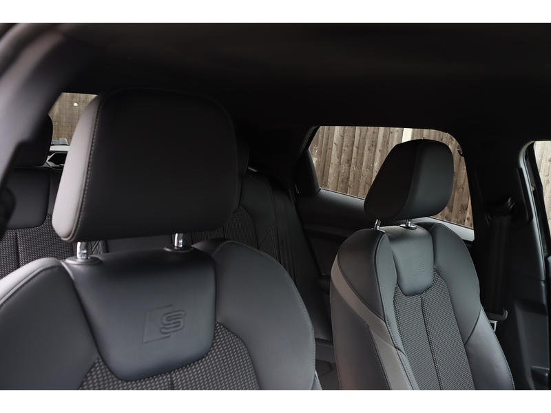 Audi 1.5 TFSI 35 S LINE SPORTBACK 5DR PETROL S TRONIC AUTO HEATED SEATS SATNAV BLUETOOTH DAB RADIO APPLE CARPLAY PARKING AIDS JUST 2 OWNERS 75000 MILES FSH 72-74 Mitcham Road