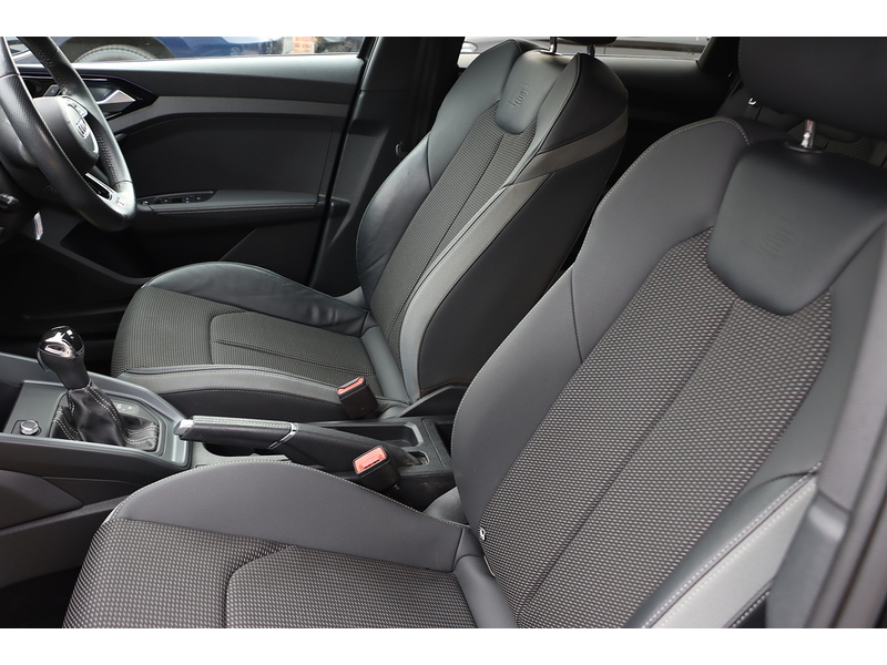 Audi 1.5 TFSI 35 S LINE SPORTBACK 5DR PETROL S TRONIC AUTO HEATED SEATS SATNAV BLUETOOTH DAB RADIO APPLE CARPLAY PARKING AIDS JUST 2 OWNERS 75000 MILES FSH 72-74 Mitcham Road