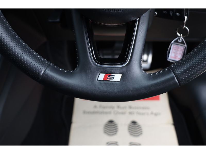 Audi 1.5 TFSI 35 S LINE SPORTBACK 5DR PETROL S TRONIC AUTO HEATED SEATS SATNAV BLUETOOTH DAB RADIO APPLE CARPLAY PARKING AIDS JUST 2 OWNERS 75000 MILES FSH 72-74 Mitcham Road