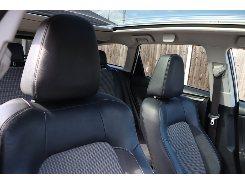 Toyota 1.8 VVT-H EXCEL TOURING SPORTS 5DR PETROL HYBRID CVT AUTO PAN ROOF HEATED SEATS SATNAV BLUETOOTH REAR CAM ONLY 60000 MILES FSH 8 SERVICES £20 ROAD TAX 72-74 Mitcham Road