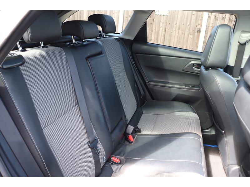 Toyota 1.8 VVT-H EXCEL TOURING SPORTS 5DR PETROL HYBRID CVT AUTO PAN ROOF HEATED SEATS SATNAV BLUETOOTH REAR CAM ONLY 60000 MILES FSH 8 SERVICES £20 ROAD TAX 72-74 Mitcham Road