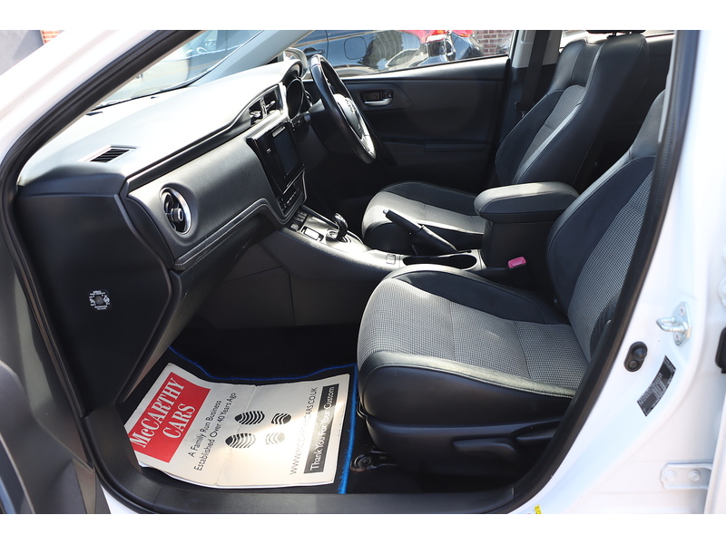 Toyota 1.8 VVT-H EXCEL TOURING SPORTS 5DR PETROL HYBRID CVT AUTO PAN ROOF HEATED SEATS SATNAV BLUETOOTH REAR CAM ONLY 60000 MILES FSH 8 SERVICES £20 ROAD TAX 72-74 Mitcham Road