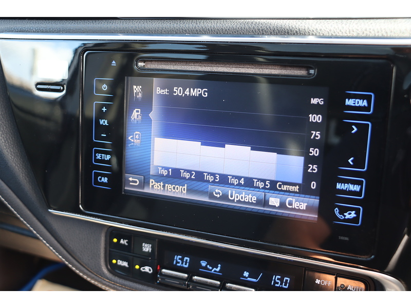 Toyota 1.8 VVT-H EXCEL TOURING SPORTS 5DR PETROL HYBRID CVT AUTO PAN ROOF HEATED SEATS SATNAV BLUETOOTH REAR CAM ONLY 60000 MILES FSH 8 SERVICES £20 ROAD TAX 72-74 Mitcham Road