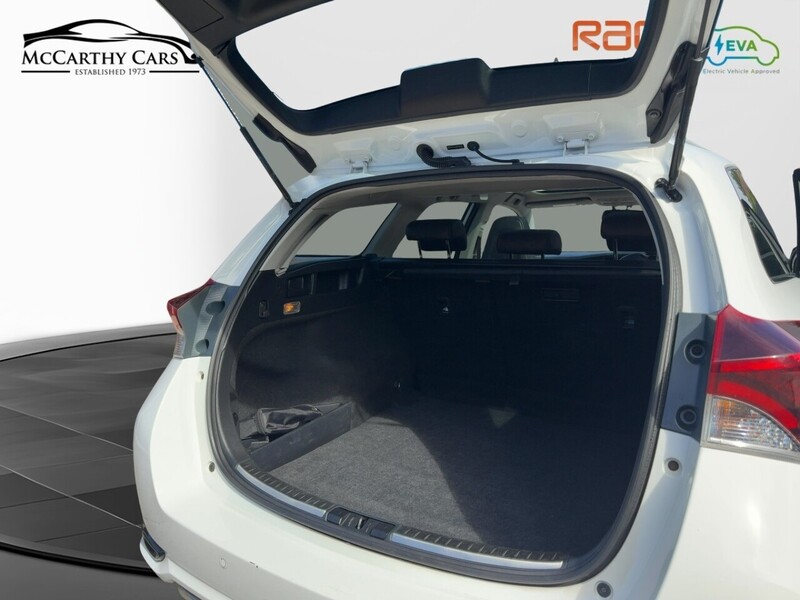 Toyota 1.8 VVT-H EXCEL TOURING SPORTS 5DR PETROL HYBRID CVT AUTO PAN ROOF HEATED SEATS SATNAV BLUETOOTH REAR CAM ONLY 60000 MILES FSH 8 SERVICES £20 ROAD TAX 72-74 Mitcham Road