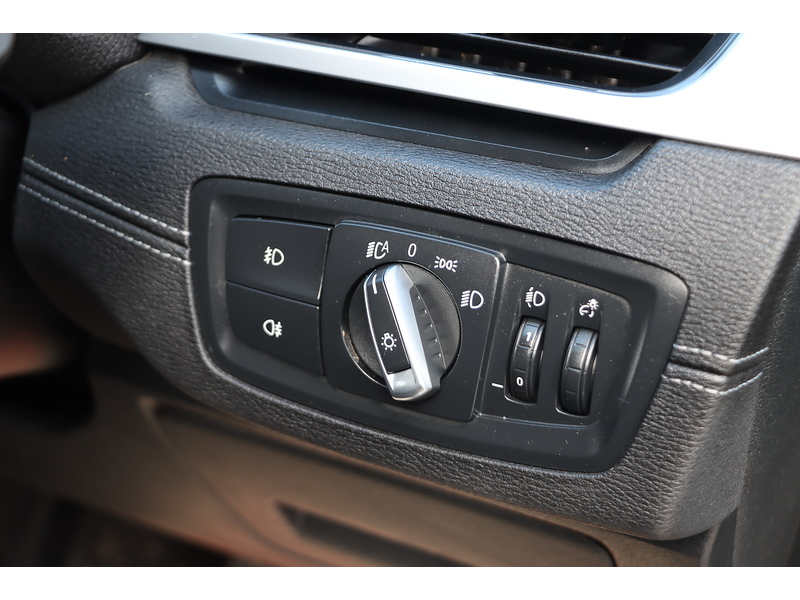 BMW 2.0 20I XLINE SUV 5DR PETROL XDRIVE AUTO HEATED SEATS SAT NAV BLUETOOTH DAB STEREO APPLE CARPLAY PARKING AIDS JUST 1 OWNER 71000 MILES FSH 8 SERVICES 72-74 Mitcham Road