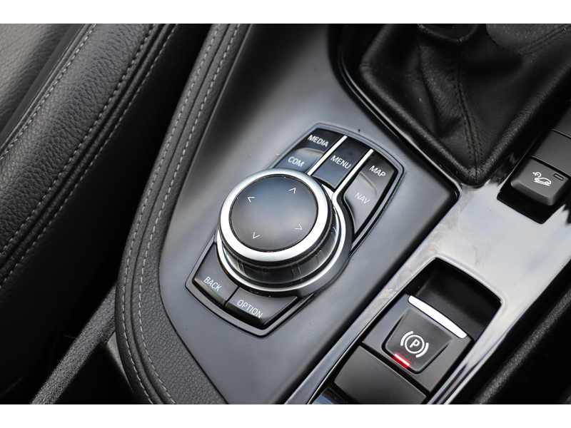 BMW 2.0 20I XLINE SUV 5DR PETROL XDRIVE AUTO HEATED SEATS SAT NAV BLUETOOTH DAB STEREO APPLE CARPLAY PARKING AIDS JUST 1 OWNER 71000 MILES FSH 8 SERVICES 72-74 Mitcham Road