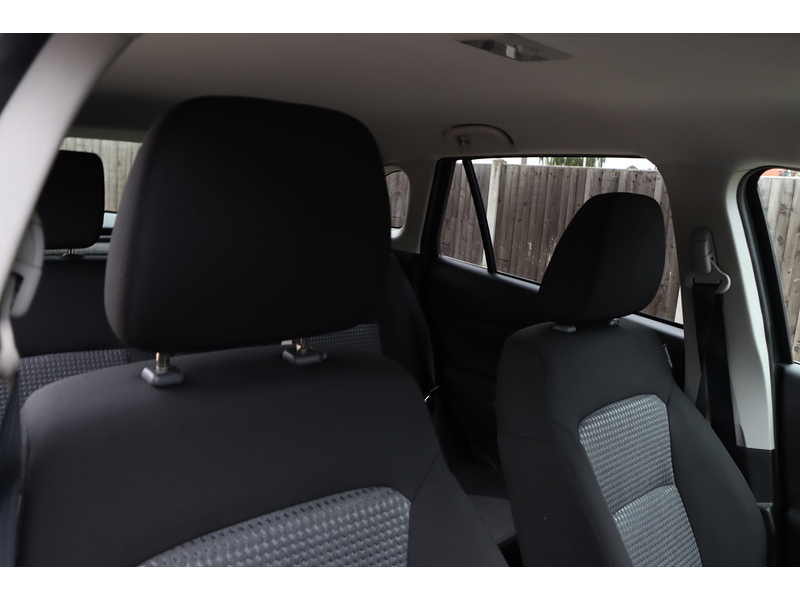 Suzuki 1.5H MOTION SUV 5DR PETROL HYBRID AGS AUTO HEATED SEATS SATNAV DAB STEREO APPLE CARPLAY REAR CAMERA PARKING AIDS 1 OWNER FROM NEW ONLY 12000 MILES FSH 72-74 Mitcham Road