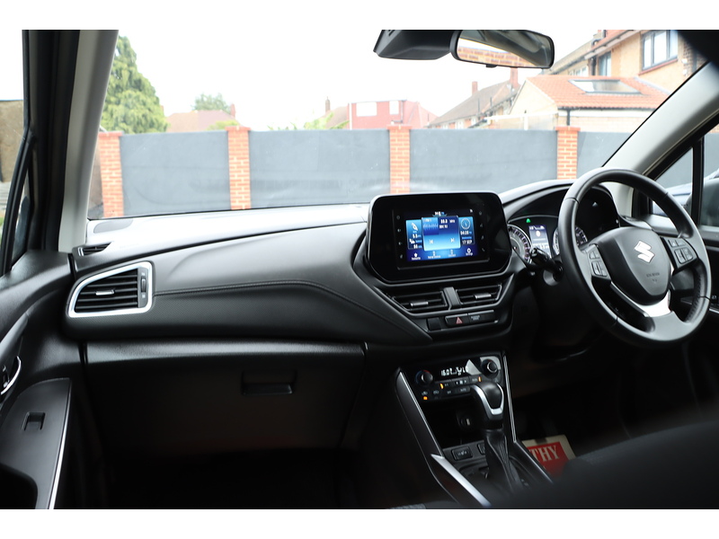 Suzuki 1.5H MOTION SUV 5DR PETROL HYBRID AGS AUTO HEATED SEATS SATNAV DAB STEREO APPLE CARPLAY REAR CAMERA PARKING AIDS 1 OWNER FROM NEW ONLY 12000 MILES FSH 72-74 Mitcham Road