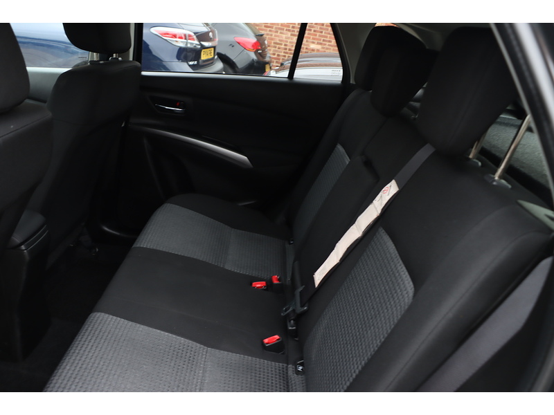 Suzuki 1.5H MOTION SUV 5DR PETROL HYBRID AGS AUTO HEATED SEATS SATNAV DAB STEREO APPLE CARPLAY REAR CAMERA PARKING AIDS 1 OWNER FROM NEW ONLY 12000 MILES FSH 72-74 Mitcham Road