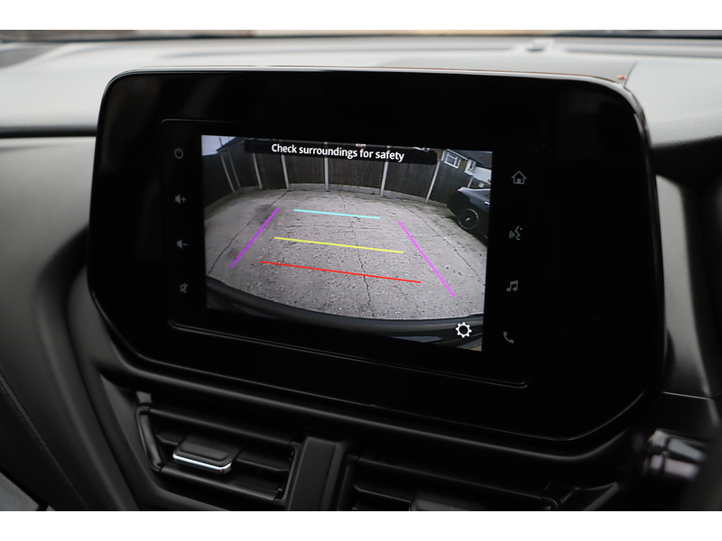 Suzuki 1.5H MOTION SUV 5DR PETROL HYBRID AGS AUTO HEATED SEATS SATNAV DAB STEREO APPLE CARPLAY REAR CAMERA PARKING AIDS 1 OWNER FROM NEW ONLY 12000 MILES FSH 72-74 Mitcham Road