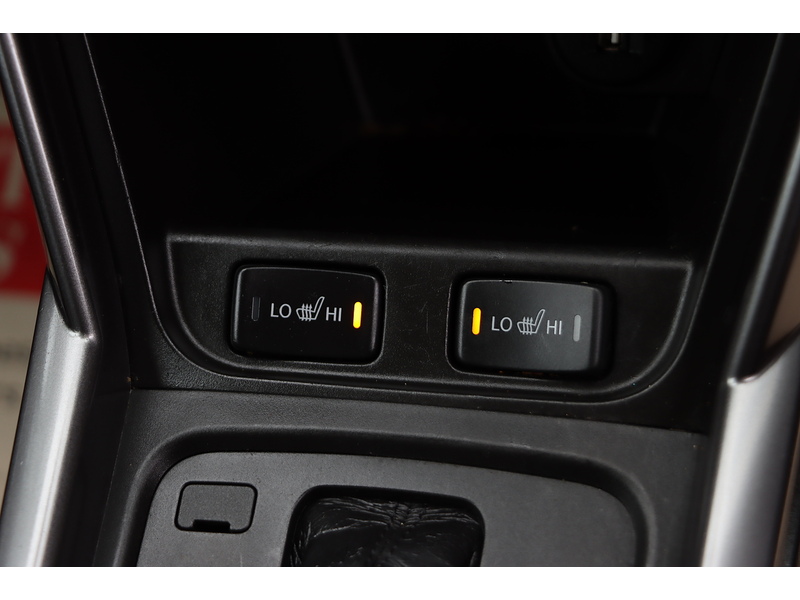 Suzuki 1.5H MOTION SUV 5DR PETROL HYBRID AGS AUTO HEATED SEATS SATNAV DAB STEREO APPLE CARPLAY REAR CAMERA PARKING AIDS 1 OWNER FROM NEW ONLY 12000 MILES FSH 72-74 Mitcham Road