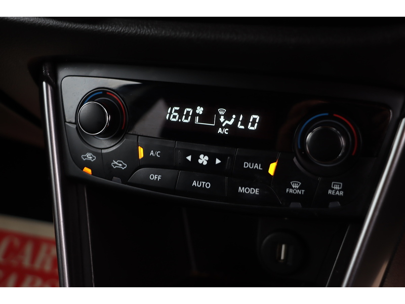 Suzuki 1.5H MOTION SUV 5DR PETROL HYBRID AGS AUTO HEATED SEATS SATNAV DAB STEREO APPLE CARPLAY REAR CAMERA PARKING AIDS 1 OWNER FROM NEW ONLY 12000 MILES FSH 72-74 Mitcham Road