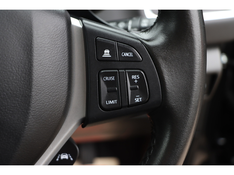 Suzuki 1.5H MOTION SUV 5DR PETROL HYBRID AGS AUTO HEATED SEATS SATNAV DAB STEREO APPLE CARPLAY REAR CAMERA PARKING AIDS 1 OWNER FROM NEW ONLY 12000 MILES FSH 72-74 Mitcham Road