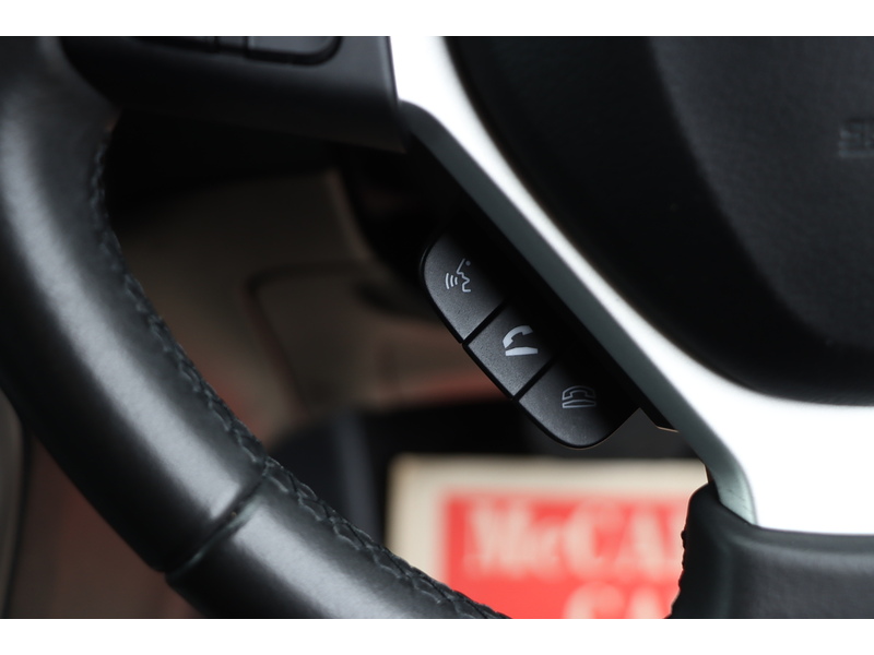 Suzuki 1.5H MOTION SUV 5DR PETROL HYBRID AGS AUTO HEATED SEATS SATNAV DAB STEREO APPLE CARPLAY REAR CAMERA PARKING AIDS 1 OWNER FROM NEW ONLY 12000 MILES FSH 72-74 Mitcham Road