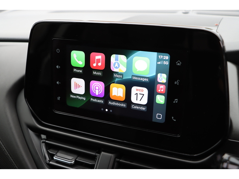 Suzuki 1.5H MOTION SUV 5DR PETROL HYBRID AGS AUTO HEATED SEATS SATNAV DAB STEREO APPLE CARPLAY REAR CAMERA PARKING AIDS 1 OWNER FROM NEW ONLY 12000 MILES FSH 72-74 Mitcham Road