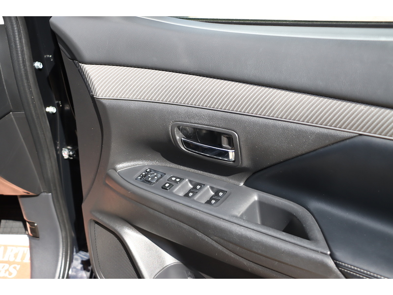 Mitsubishi 2.0 MIVEC EXCEED SUV 5DR PETROL CVT 4WD AUTO 7 SEATER HEATED SEATS SAT NAV BLUETOOTH APPLE CARPLAY REAR & 360 CAMERA JUST 1 OWNER ONLY 74000 MILES FSH 72-74 Mitcham Road