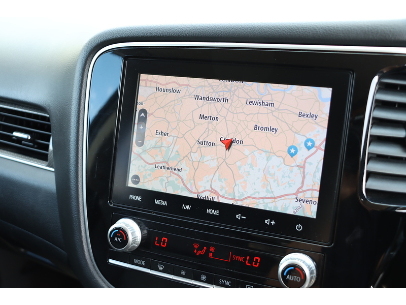 Mitsubishi 2.0 MIVEC EXCEED SUV 5DR PETROL CVT 4WD AUTO 7 SEATER HEATED SEATS SAT NAV BLUETOOTH APPLE CARPLAY REAR & 360 CAMERA JUST 1 OWNER ONLY 74000 MILES FSH 72-74 Mitcham Road