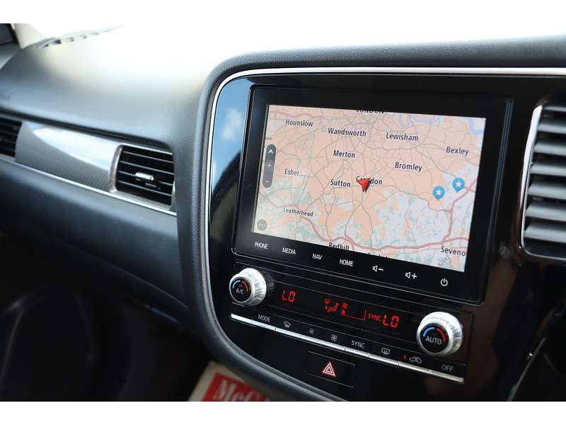 Mitsubishi 2.0 MIVEC EXCEED SUV 5DR PETROL CVT 4WD AUTO 7 SEATER HEATED SEATS SAT NAV BLUETOOTH APPLE CARPLAY REAR & 360 CAMERA JUST 1 OWNER ONLY 74000 MILES FSH 72-74 Mitcham Road