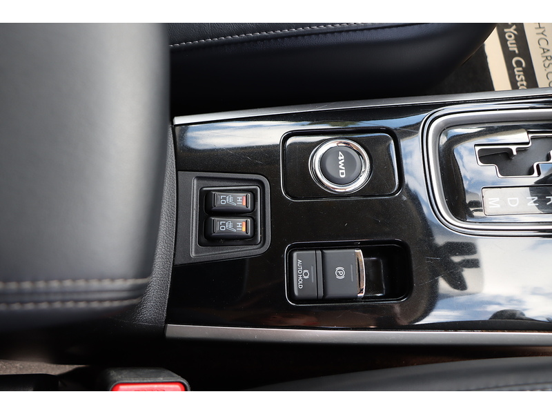 Mitsubishi 2.0 MIVEC EXCEED SUV 5DR PETROL CVT 4WD AUTO 7 SEATER HEATED SEATS SAT NAV BLUETOOTH APPLE CARPLAY REAR & 360 CAMERA JUST 1 OWNER ONLY 74000 MILES FSH 72-74 Mitcham Road