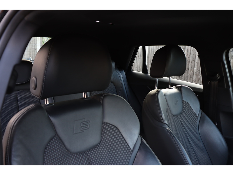 Audi 1.5 TFSI COD 35 S LINE SUV 5DR PETROL S TRONIC AUTO SAT NAV BLUETOOTH DAB STEREO APPLE CARPLAY PARKING AIDS JUST 1 OWNER FROM NEW ONLY 30000 MILES FSH 72-74 Mitcham Road