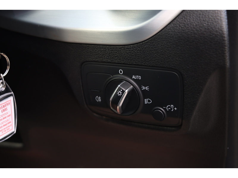 Audi 1.5 TFSI COD 35 S LINE SUV 5DR PETROL S TRONIC AUTO SAT NAV BLUETOOTH DAB STEREO APPLE CARPLAY PARKING AIDS JUST 1 OWNER FROM NEW ONLY 30000 MILES FSH 72-74 Mitcham Road