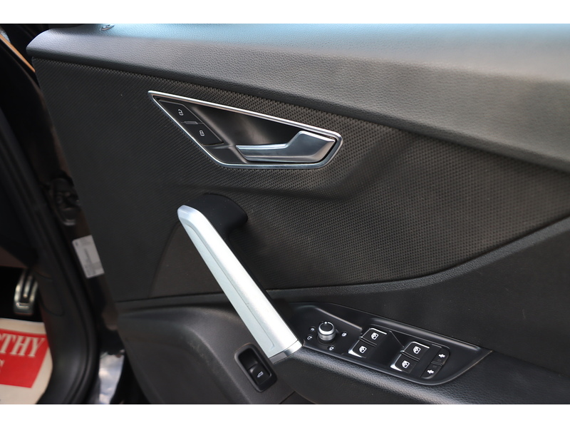 Audi 1.5 TFSI COD 35 S LINE SUV 5DR PETROL S TRONIC AUTO SAT NAV BLUETOOTH DAB STEREO APPLE CARPLAY PARKING AIDS JUST 1 OWNER FROM NEW ONLY 30000 MILES FSH 72-74 Mitcham Road