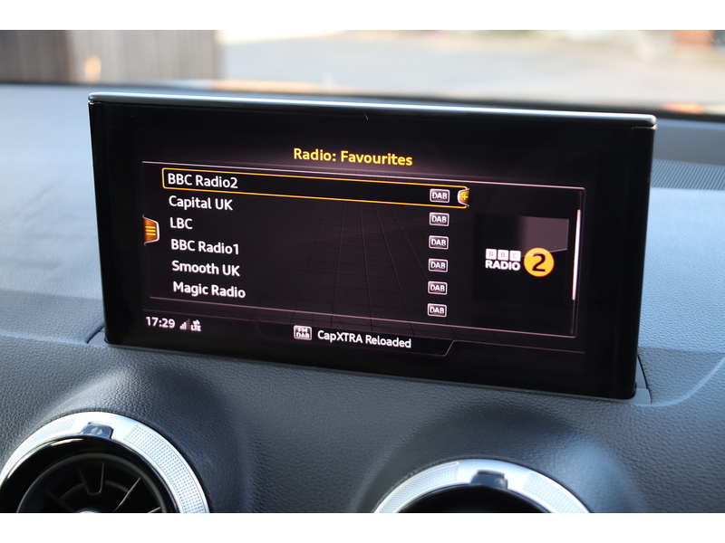 Audi 1.5 TFSI COD 35 S LINE SUV 5DR PETROL S TRONIC AUTO SAT NAV BLUETOOTH DAB STEREO APPLE CARPLAY PARKING AIDS JUST 1 OWNER FROM NEW ONLY 30000 MILES FSH 72-74 Mitcham Road