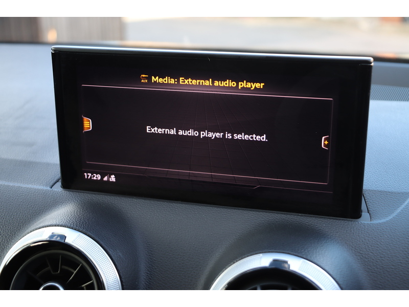 Audi 1.5 TFSI COD 35 S LINE SUV 5DR PETROL S TRONIC AUTO SAT NAV BLUETOOTH DAB STEREO APPLE CARPLAY PARKING AIDS JUST 1 OWNER FROM NEW ONLY 30000 MILES FSH 72-74 Mitcham Road