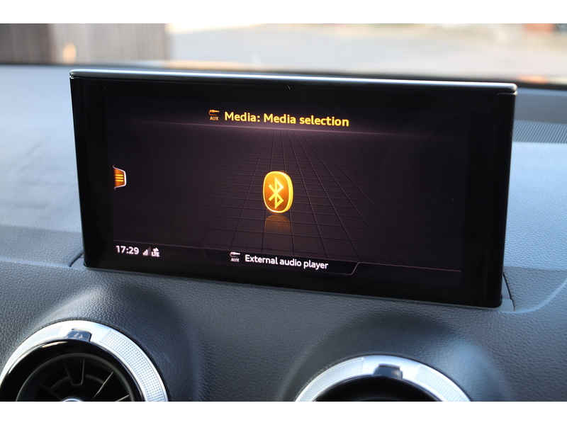 Audi 1.5 TFSI COD 35 S LINE SUV 5DR PETROL S TRONIC AUTO SAT NAV BLUETOOTH DAB STEREO APPLE CARPLAY PARKING AIDS JUST 1 OWNER FROM NEW ONLY 30000 MILES FSH 72-74 Mitcham Road