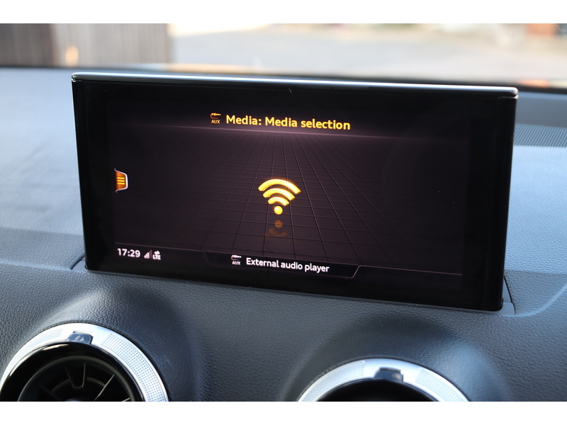 Audi 1.5 TFSI COD 35 S LINE SUV 5DR PETROL S TRONIC AUTO SAT NAV BLUETOOTH DAB STEREO APPLE CARPLAY PARKING AIDS JUST 1 OWNER FROM NEW ONLY 30000 MILES FSH 72-74 Mitcham Road