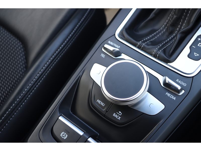 Audi 1.5 TFSI COD 35 S LINE SUV 5DR PETROL S TRONIC AUTO SAT NAV BLUETOOTH DAB STEREO APPLE CARPLAY PARKING AIDS JUST 1 OWNER FROM NEW ONLY 30000 MILES FSH 72-74 Mitcham Road