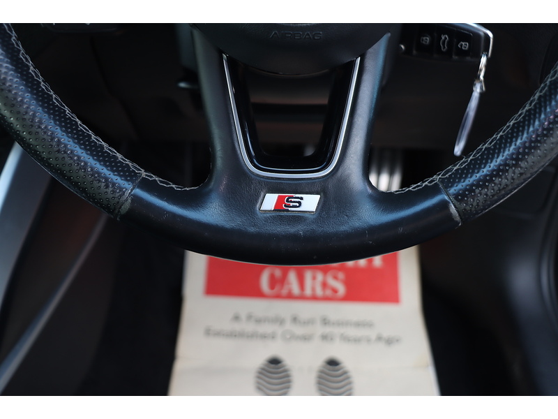 Audi 1.5 TFSI COD 35 S LINE SUV 5DR PETROL S TRONIC AUTO SAT NAV BLUETOOTH DAB STEREO APPLE CARPLAY PARKING AIDS JUST 1 OWNER FROM NEW ONLY 30000 MILES FSH 72-74 Mitcham Road