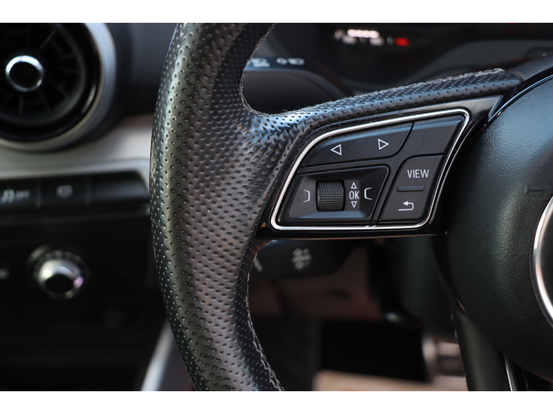 Audi 1.5 TFSI COD 35 S LINE SUV 5DR PETROL S TRONIC AUTO SAT NAV BLUETOOTH DAB STEREO APPLE CARPLAY PARKING AIDS JUST 1 OWNER FROM NEW ONLY 30000 MILES FSH 72-74 Mitcham Road