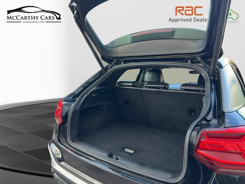 Audi 1.5 TFSI COD 35 S LINE SUV 5DR PETROL S TRONIC AUTO SAT NAV BLUETOOTH DAB STEREO APPLE CARPLAY PARKING AIDS JUST 1 OWNER FROM NEW ONLY 30000 MILES FSH 72-74 Mitcham Road