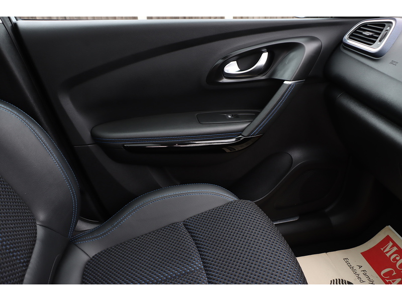 Renault 1.3 TCE S EDITION SUV 5DR PETROL EDC AUTO PAN ROOF SATNAV BLUETOOTH DAB RADIO APPLE CARPLAY REAR CAMERA PARKING AIDS JUST 1 OWNER ONLY 14000 MILES FSH 72-74 Mitcham Road