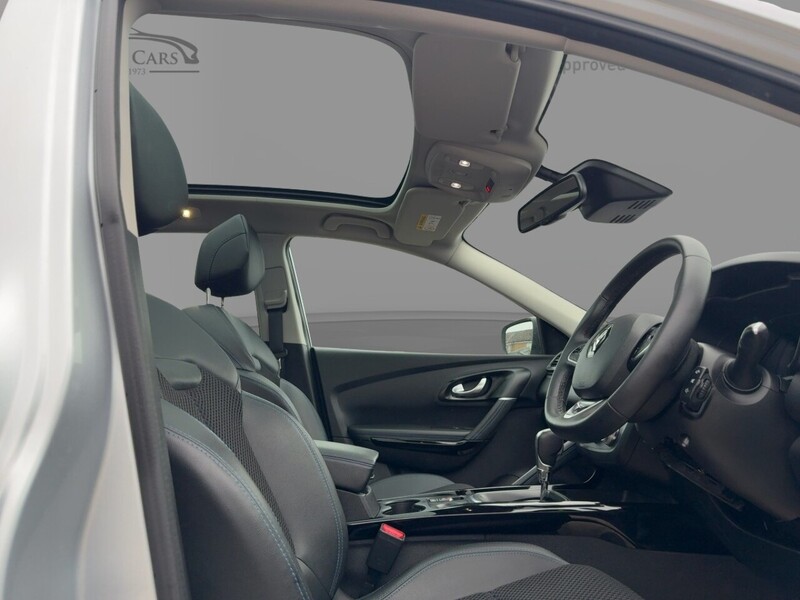 Renault 1.3 TCE S EDITION SUV 5DR PETROL EDC AUTO PAN ROOF SATNAV BLUETOOTH DAB RADIO APPLE CARPLAY REAR CAMERA PARKING AIDS JUST 1 OWNER ONLY 14000 MILES FSH 72-74 Mitcham Road