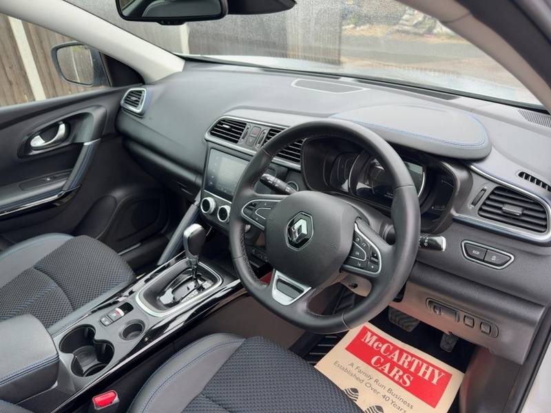 Renault 1.3 TCE S EDITION SUV 5DR PETROL EDC AUTO PAN ROOF SATNAV BLUETOOTH DAB RADIO APPLE CARPLAY REAR CAMERA PARKING AIDS JUST 1 OWNER ONLY 14000 MILES FSH 72-74 Mitcham Road