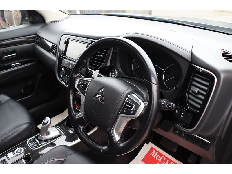 Mitsubishi 2.0H 12KWH 4H SUV 5DR PETROL PLUG-IN HYBRID CVT 4WD AUTO PAN SUNROOF HEATED SEATS SAT NAV BLUETOOTH DAB STEREO REAR & 360 CAMERA ONLY 38000 MILES SH 72-74 Mitcham Road