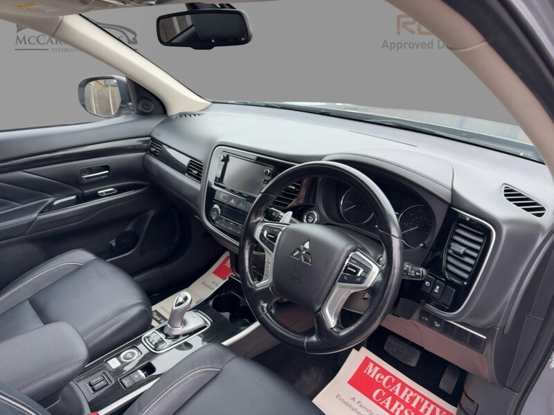 Mitsubishi 2.0H 12KWH 4H SUV 5DR PETROL PLUG-IN HYBRID CVT 4WD AUTO PAN SUNROOF HEATED SEATS SAT NAV BLUETOOTH DAB STEREO REAR & 360 CAMERA ONLY 38000 MILES SH 72-74 Mitcham Road
