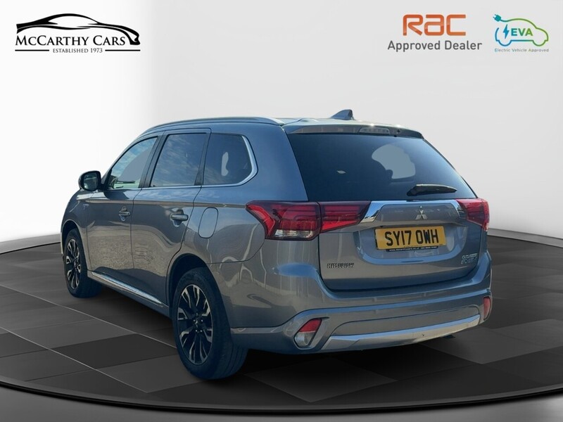 Mitsubishi 2.0H 12KWH 4H SUV 5DR PETROL PLUG-IN HYBRID CVT 4WD AUTO PAN SUNROOF HEATED SEATS SAT NAV BLUETOOTH DAB STEREO REAR & 360 CAMERA ONLY 38000 MILES SH 72-74 Mitcham Road