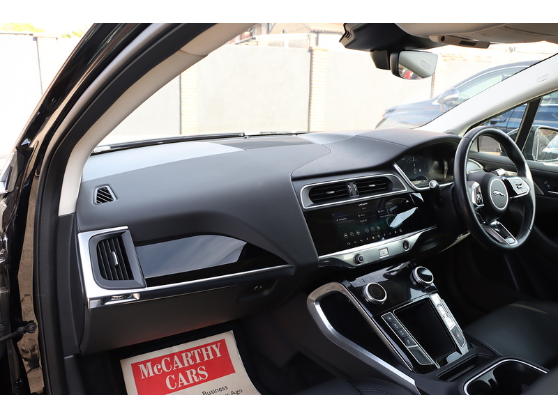 Jaguar 400 90KWH S SUV 5DR ELECTRIC 4WD AUTO SAT NAV BLUETOOTH STEREO APPLE CARPLAY ANDROID AUTO REAR CAMERA PARKING AIDS ONLY 32000 MILES SH NO ULEZ CHARGE 72-74 Mitcham Road