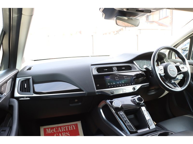 Jaguar 400 90KWH S SUV 5DR ELECTRIC 4WD AUTO SAT NAV BLUETOOTH STEREO APPLE CARPLAY ANDROID AUTO REAR CAMERA PARKING AIDS ONLY 32000 MILES SH NO ULEZ CHARGE 72-74 Mitcham Road