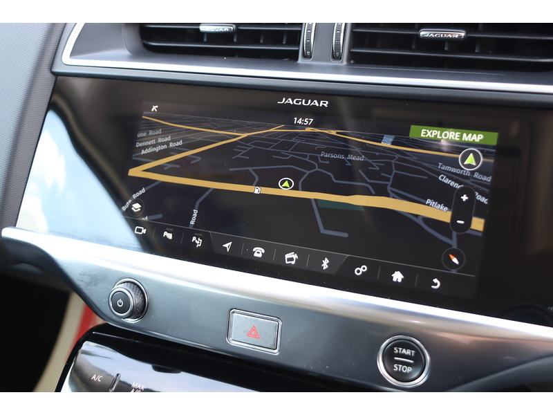 Jaguar 400 90KWH S SUV 5DR ELECTRIC 4WD AUTO SAT NAV BLUETOOTH STEREO APPLE CARPLAY ANDROID AUTO REAR CAMERA PARKING AIDS ONLY 32000 MILES SH NO ULEZ CHARGE 72-74 Mitcham Road