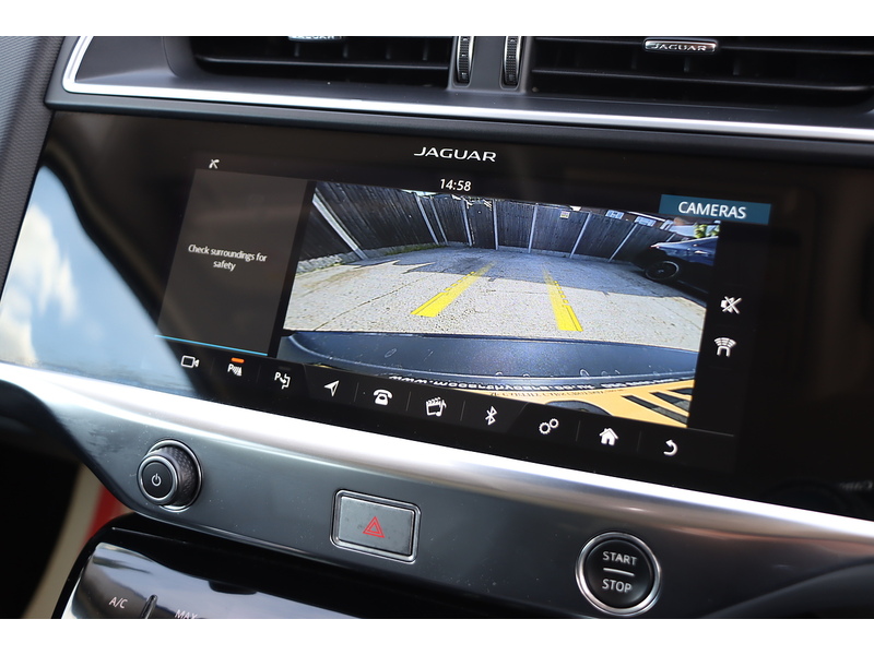 Jaguar 400 90KWH S SUV 5DR ELECTRIC 4WD AUTO SAT NAV BLUETOOTH STEREO APPLE CARPLAY ANDROID AUTO REAR CAMERA PARKING AIDS ONLY 32000 MILES SH NO ULEZ CHARGE 72-74 Mitcham Road