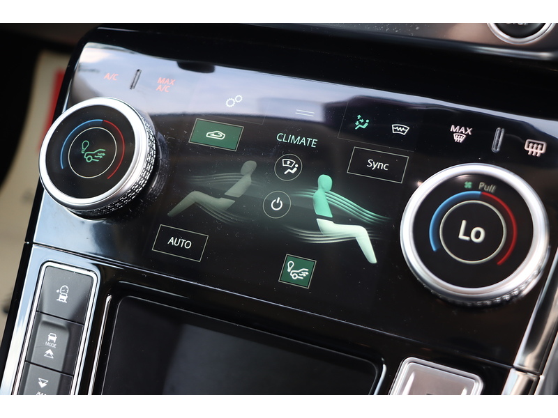 Jaguar 400 90KWH S SUV 5DR ELECTRIC 4WD AUTO SAT NAV BLUETOOTH STEREO APPLE CARPLAY ANDROID AUTO REAR CAMERA PARKING AIDS ONLY 32000 MILES SH NO ULEZ CHARGE 72-74 Mitcham Road