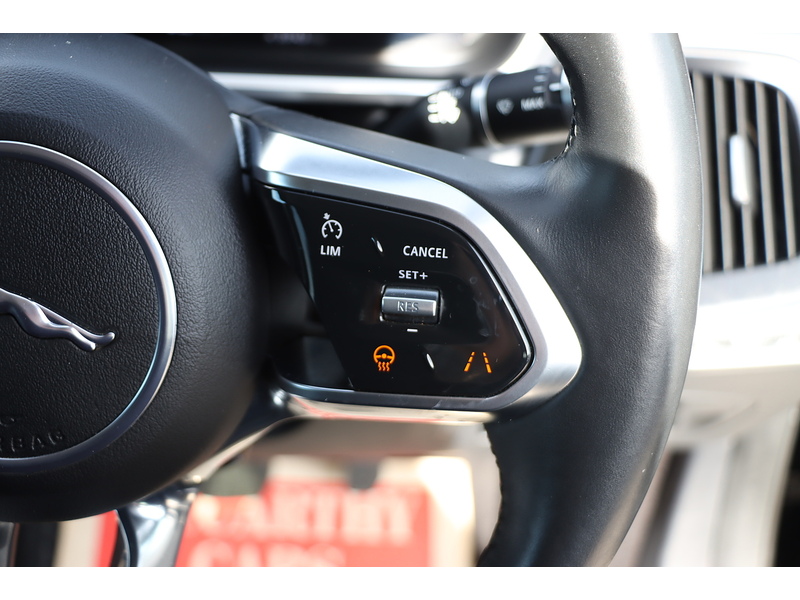 Jaguar 400 90KWH S SUV 5DR ELECTRIC 4WD AUTO SAT NAV BLUETOOTH STEREO APPLE CARPLAY ANDROID AUTO REAR CAMERA PARKING AIDS ONLY 32000 MILES SH NO ULEZ CHARGE 72-74 Mitcham Road