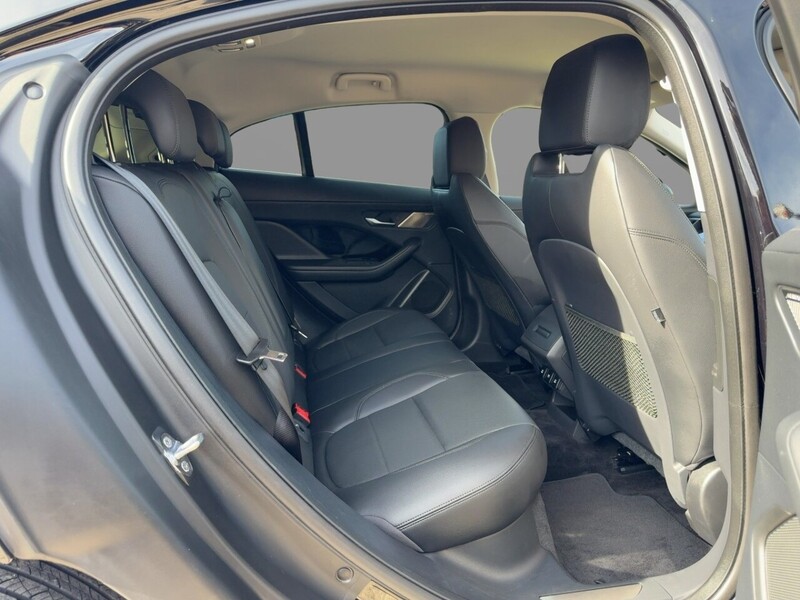 Jaguar 400 90KWH S SUV 5DR ELECTRIC 4WD AUTO SAT NAV BLUETOOTH STEREO APPLE CARPLAY ANDROID AUTO REAR CAMERA PARKING AIDS ONLY 32000 MILES SH NO ULEZ CHARGE 72-74 Mitcham Road