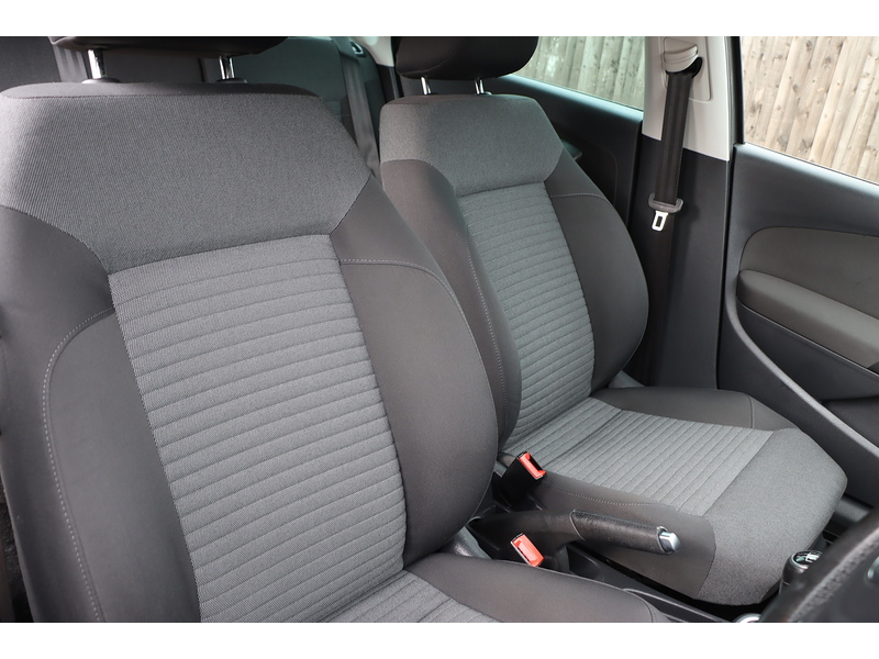 Volkswagen 1.4 MATCH HATCHBACK 5DR PETROL MANUAL STEREO CD PLAYER AUX INPUT JUST 2 OWNERS SAME OWNER FOR 11 YEARS ONLY 84000 MILES FSH 9 SERVICES NO ULEZ CHARGE 72-74 Mitcham Road